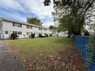 633 Center Street APT A, Manchester, CT, 06040