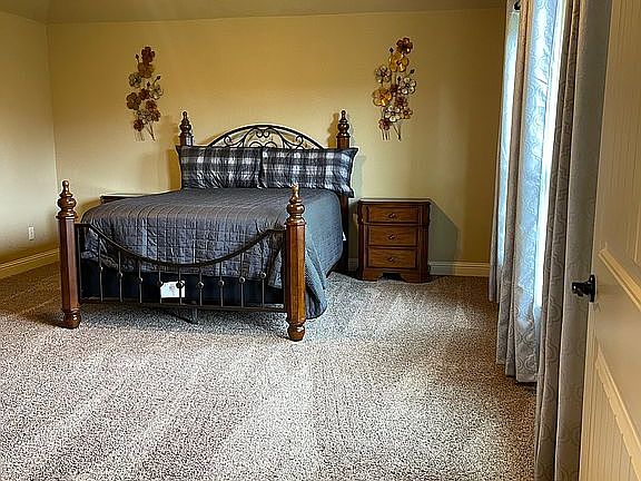 4th image of 906 Joshua Ct