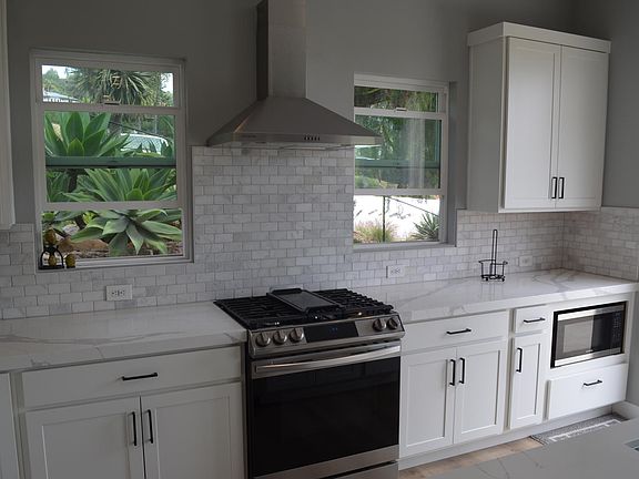 4th image of 9405 Lemon Ave
