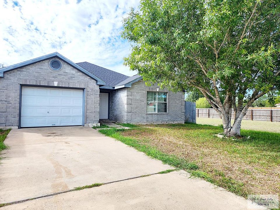 1st image of 2705 Foxtail Palm Dr