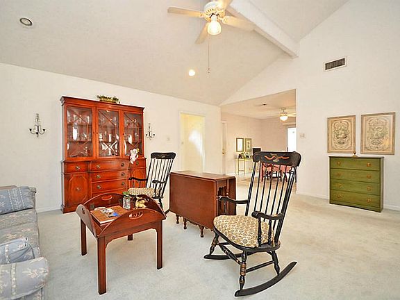 4th image of 16026 Bear Hill Dr