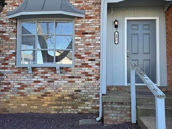 3rd image of 13C Holly Ct