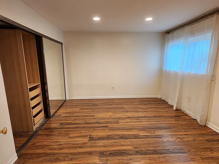 5255 Bellingham Ave #109 — Photo 9