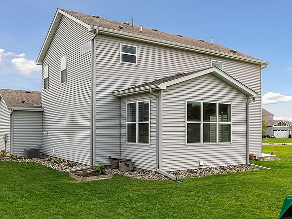 5th image of 2740 Heron Ln