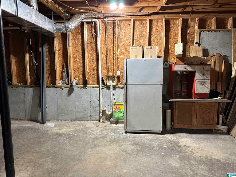 1715 Columbiana Ln — Photo 38