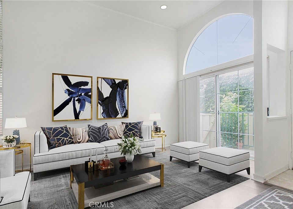 1st image of 5455 Sylmar Ave APT 2101