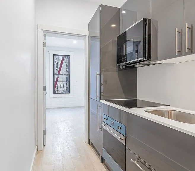 103 Mac Dougal St #8 — Photo 2