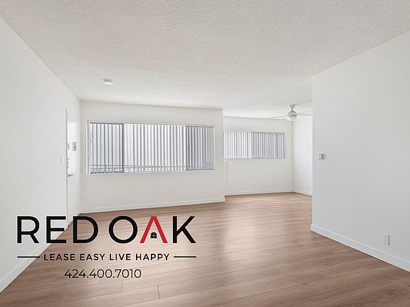 3rd image of 1000 1/4 N San Vicente Blvd #3