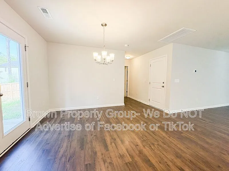 4 bed, 3.0 bath, 2267 sqft, $2,095 — Photo 3