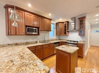 3448 N Damen Ave #1, Chicago, IL 60618