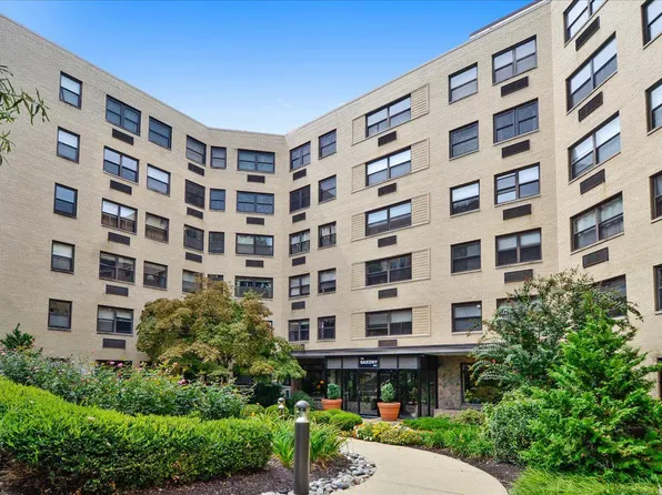 1801 Clydesdale Pl NW APT 525, Washington, DC 20009