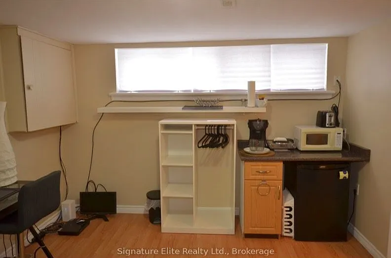 Studio, $650 — Photo 2