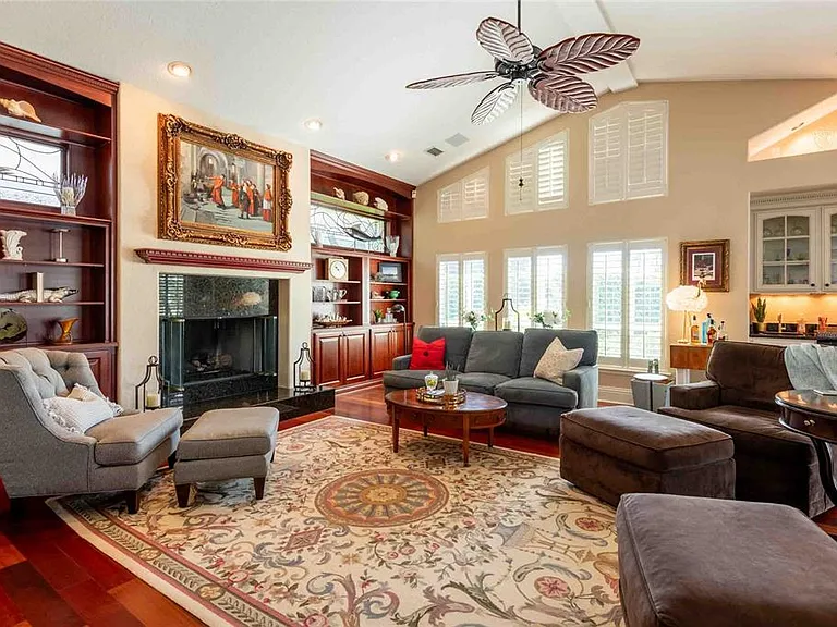 6605 Stonington Dr N — Photo 30