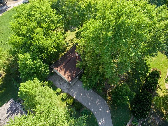 3rd image of 4221 Anderson Dr