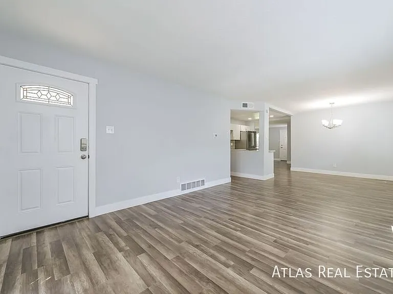 1280 Wheeling St — Photo 2