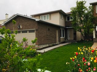 18 Chickasaw Cres, Ottawa, ON K2M1M4