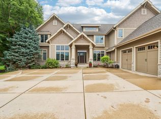 9913 Shadow Ridge Trl, Middleton, WI 53562
