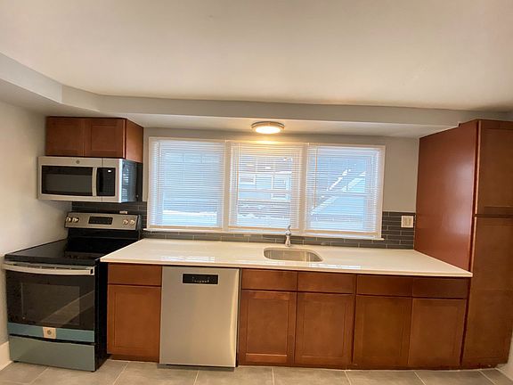 5th image of 1555 Ella T Grasso Blvd #3