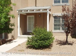 10 Centaurus Ranch Rd, Santa Fe, NM 87507