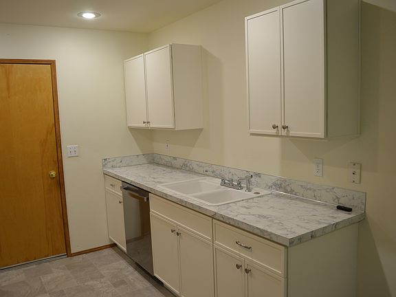 New Kitchen Cabinets.