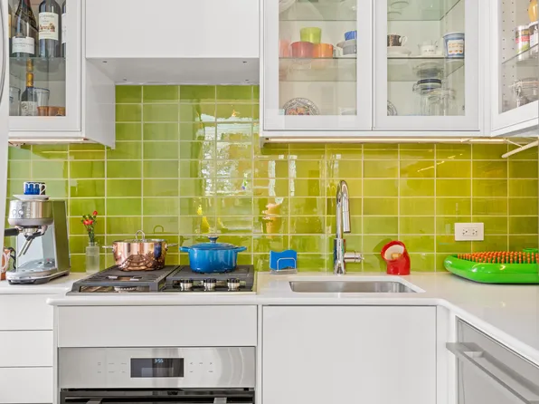 191 Clinton Street image 7 of 30