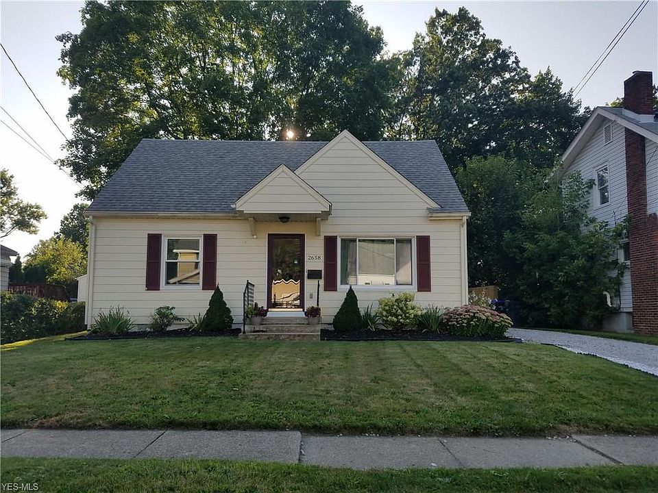 1st image of 2658 6th St