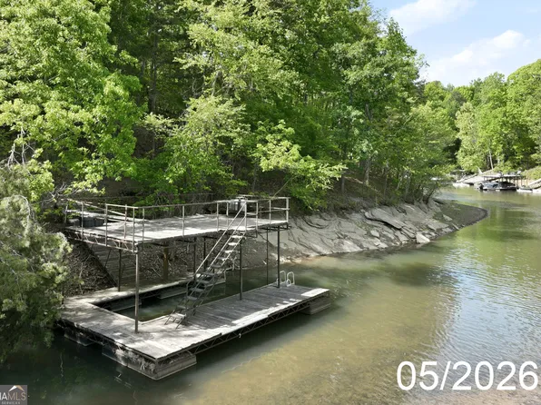 5042 McKinzey Ln, Flowery Branch, GA 30542