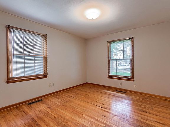 5th image of 2611 W 9th St