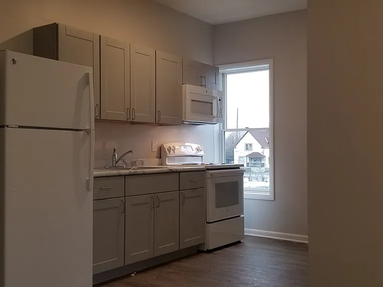 3182 W 25th St #2 — Photo 1