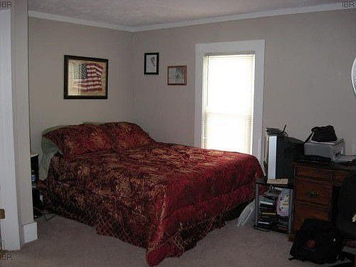 3rd image of 12 Sands St