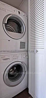 Rented by R New York | media 9