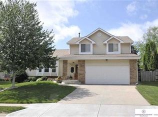 15411 Hamilton St, Omaha, NE 68154