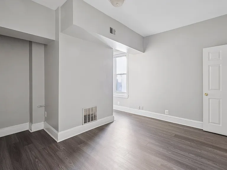 4143 Ridge Ave #3 — Photo 6