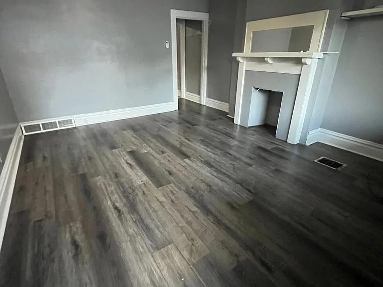 1 Center Ave #4 — Photo 5