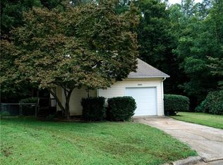 3800 King Edward Ct, Greensboro, NC 27455
