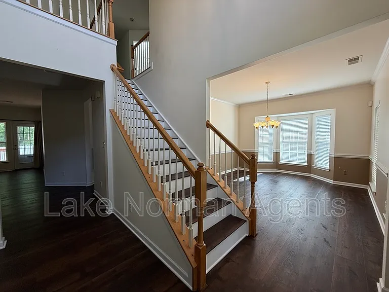 15622 Troubadour Ln — Photo 16