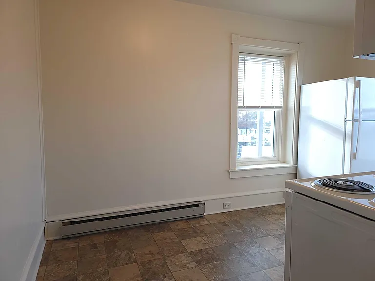 501 W Main St #3 — Photo 11