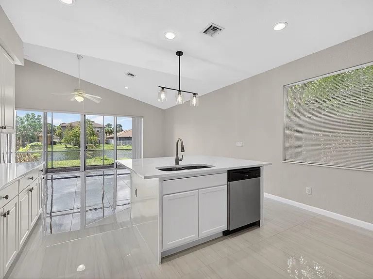 2237 SW Newport Isles Blvd — Photo 14