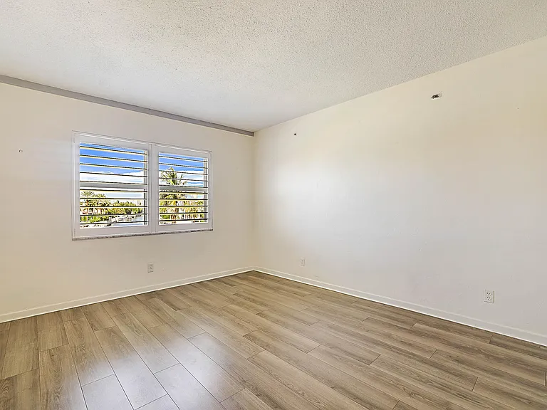 230 N Federal Hwy #305 — Photo 17