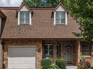 210 Windridge Dr, Collinsville, IL