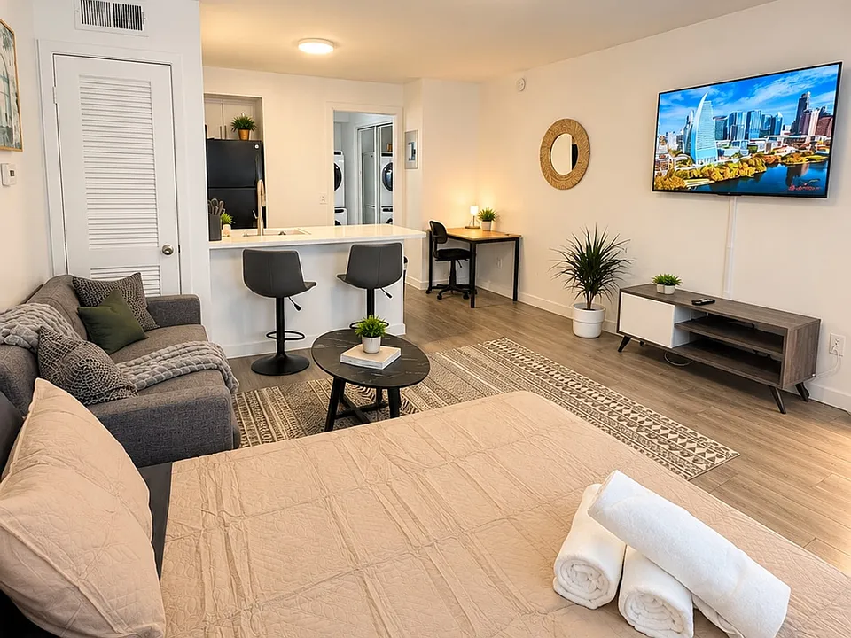 6811 Great Northern Blvd #2-ID1497889P