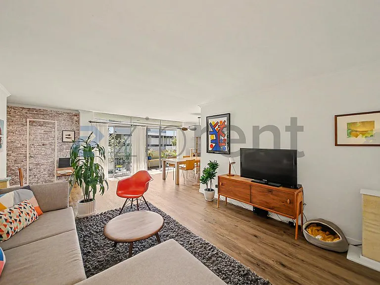 1200 N Flores St #208 — Photo 4