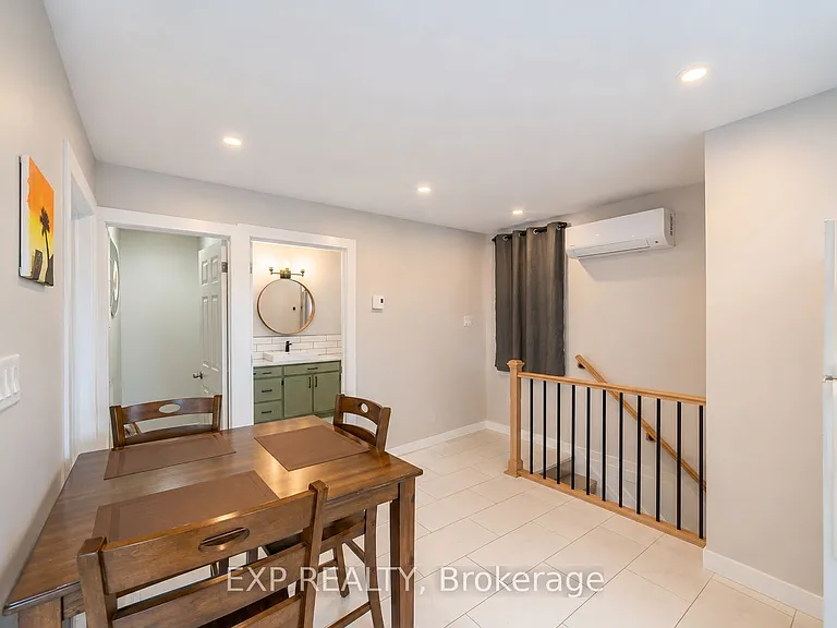 4515 Ste Catherine St #B — Photo 8