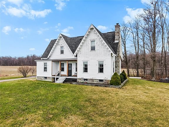 3rd image of 502 Cowan Rd
