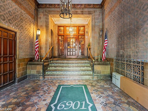 2nd image of 6901 S Oglesby Ave APT 9C