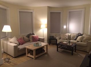 394 Riverway APT 12A, Boston, MA 02115