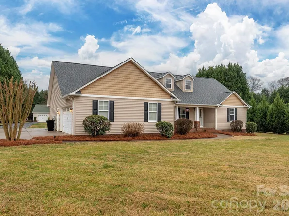 151 Cool Side Dr, Salisbury, NC 28146