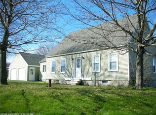 302 Meadow Rd, Durham, ME 04222