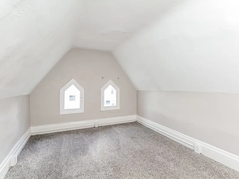 33 Millbridge St — Photo 14