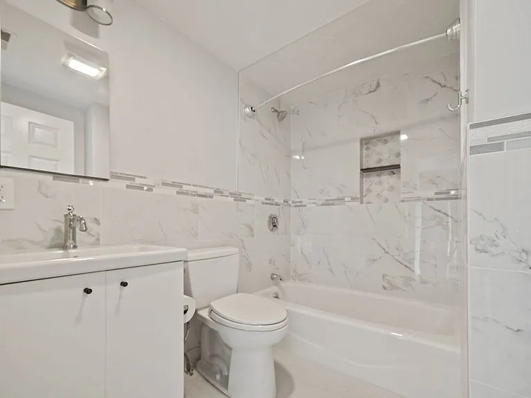 172 Cottage St #5 — Photo 9